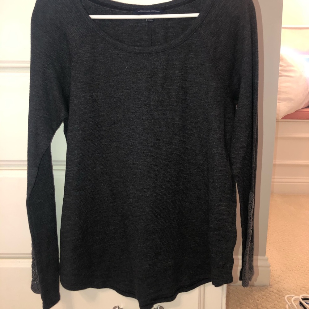 American Eagle thermal top size L crotchet detail